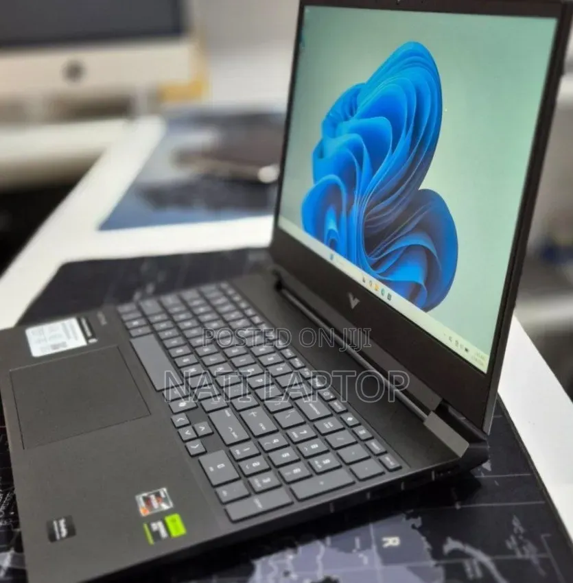 New Laptop HP Victus 15 16GB AMD Ryzen 7 SSD 512GB