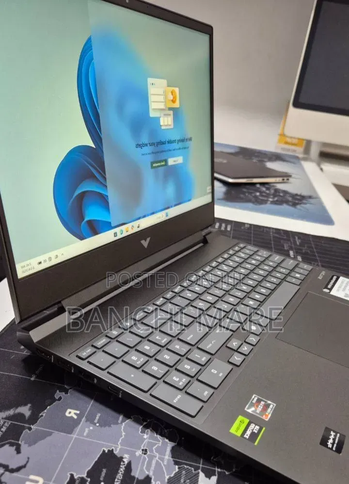 New Laptop HP Victus 15 16GB AMD Ryzen 7 SSD 512GB