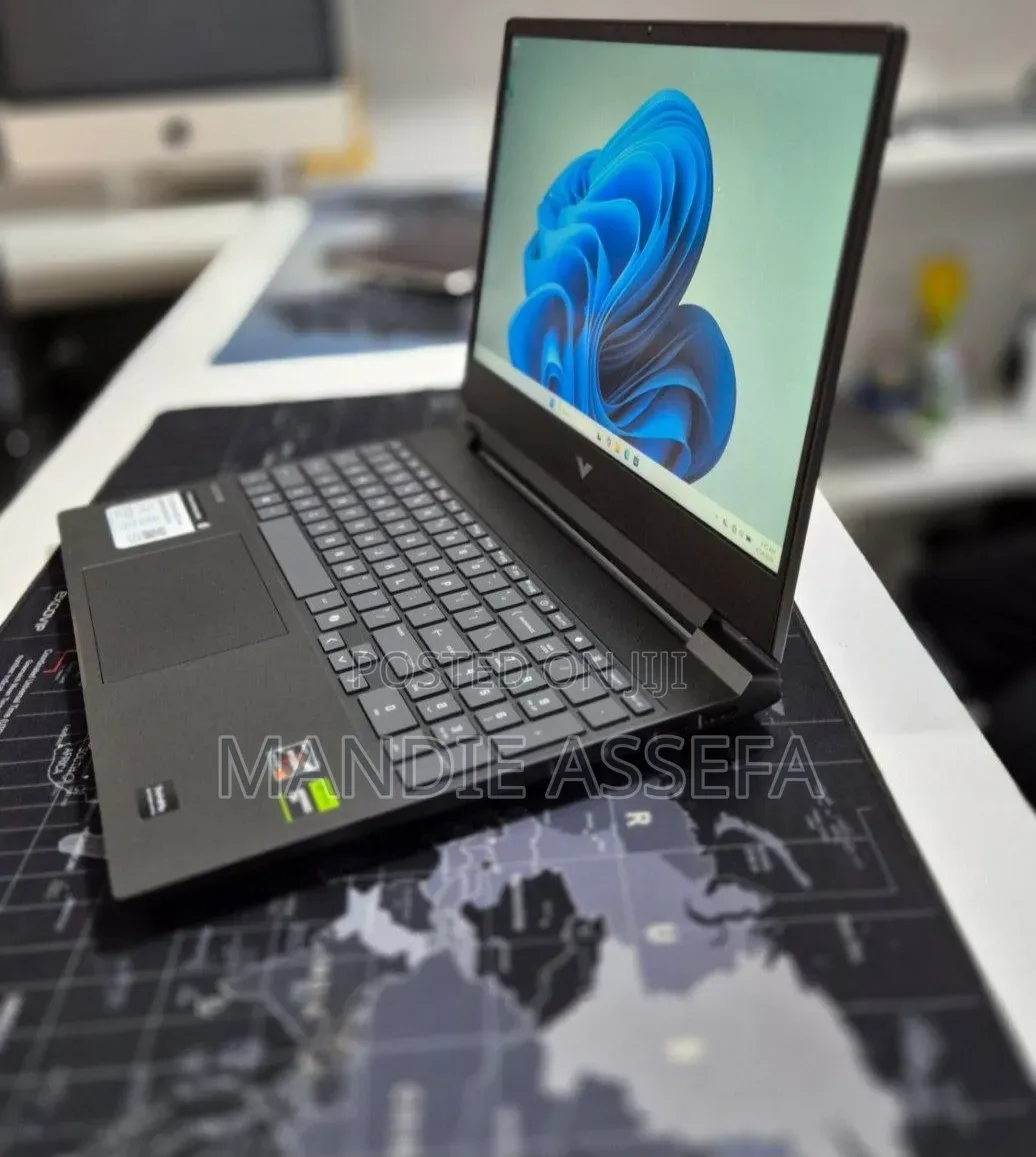 New Laptop HP Victus 15 16GB AMD Ryzen 7 SSD 512GB