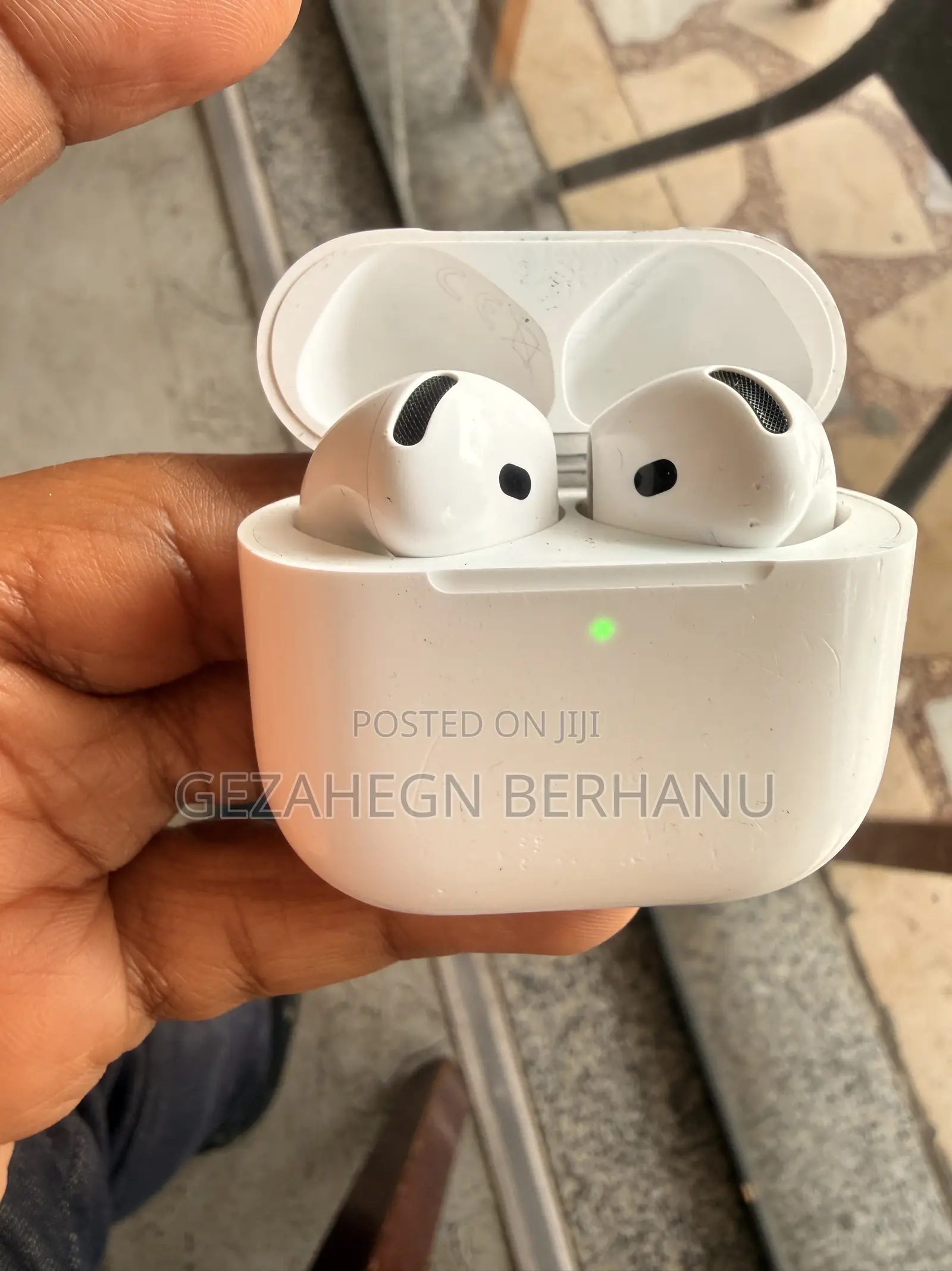 Apple AirPods 4 With ANC — Used