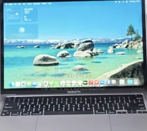 New Laptop Apple MacBook Pro 2022 M2 16GB Apple M2 SSD 512GB