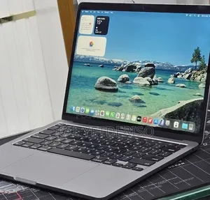 New Laptop Apple MacBook Pro 2022 M2 16GB Apple M2 SSD 512GB