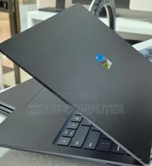 New Laptop Microsoft Surface 8GB Intel Core i5 SSD 256GB