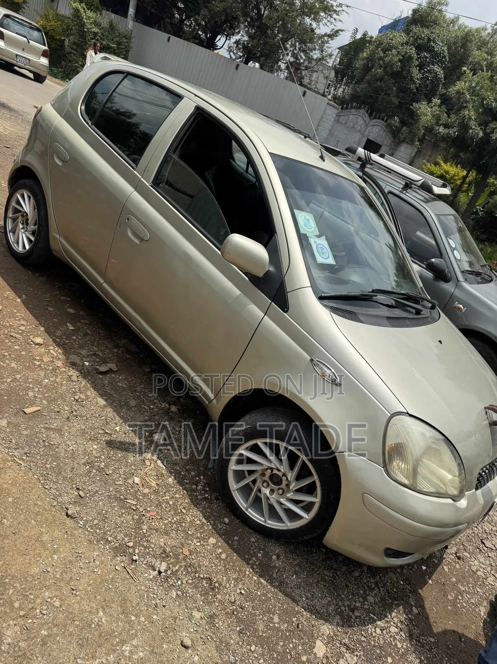 Toyota Vitz 1.0 FWD 3dr 2002 Beige