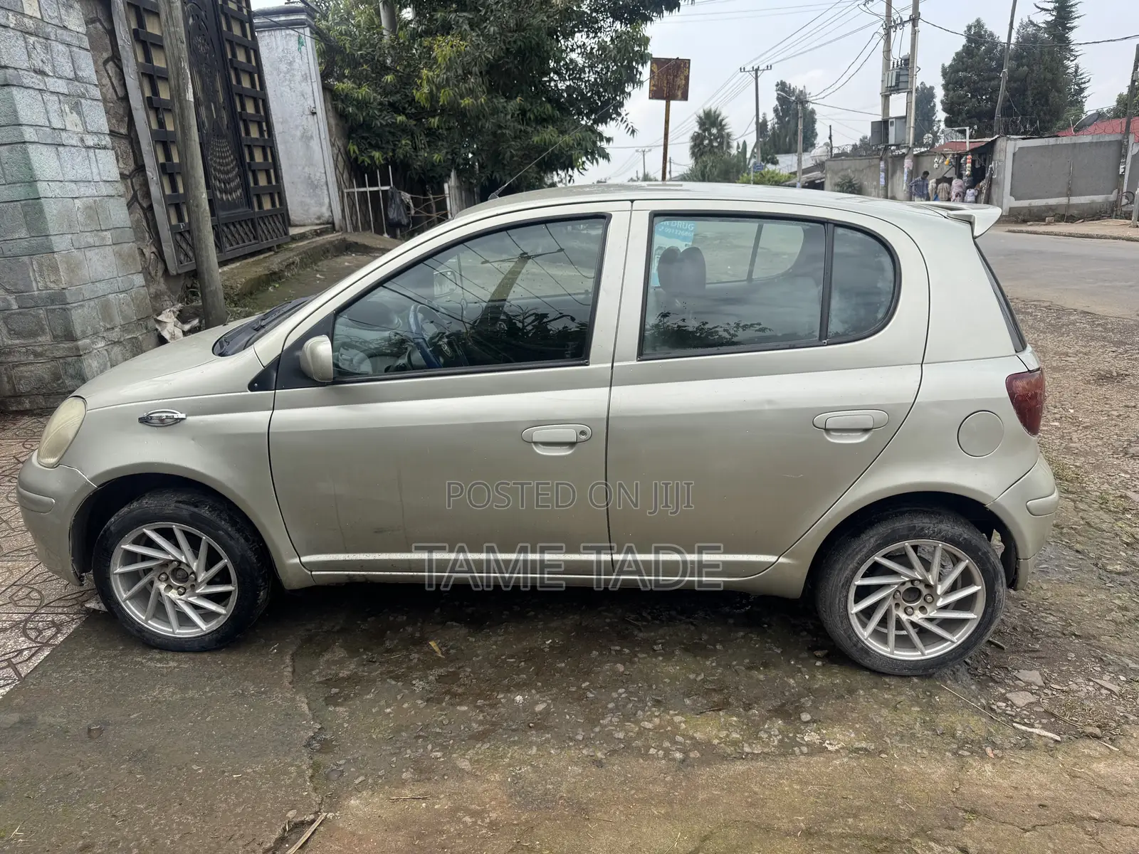 Toyota Vitz 1.0 FWD 3dr 2002 Beige