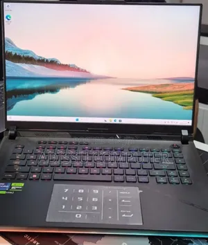 New Laptop Asus ROG Strix G18 32GB Intel Core i9 SSD 2T