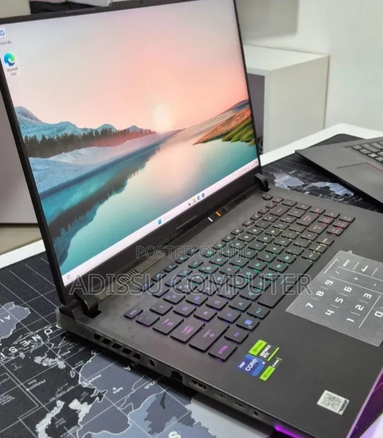 New Laptop Asus ROG Strix G18 32GB Intel Core i9 SSD 2T