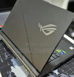 New Laptop Asus ROG Strix G18 32GB Intel Core i9 SSD 2T
