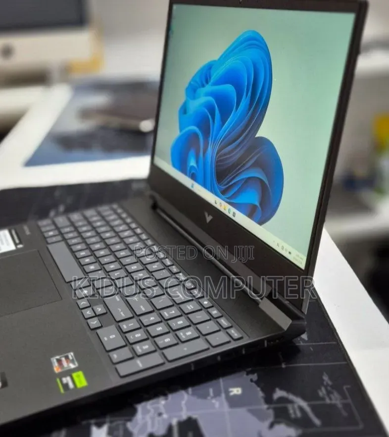 New Laptop HP Victus 15 16GB AMD Ryzen 7 SSD 512GB
