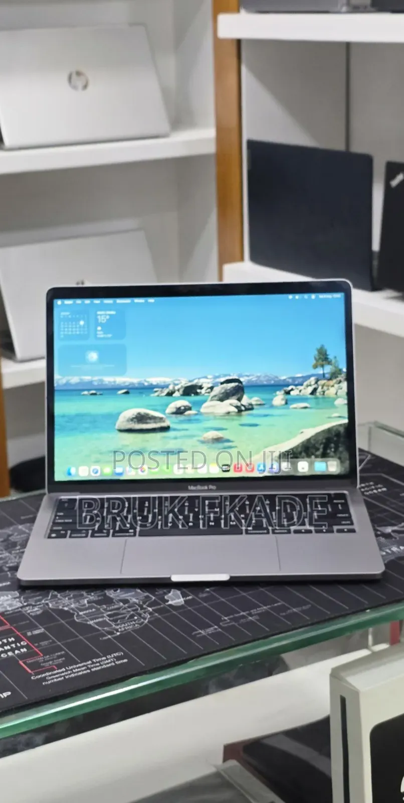 New Laptop Apple MacBook Pro 2022 M2 16GB Apple M2 SSD 512GB