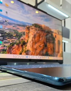 New Laptop Lenovo Yoga 9 16GB Intel Core Ultra 7 SSD 1T