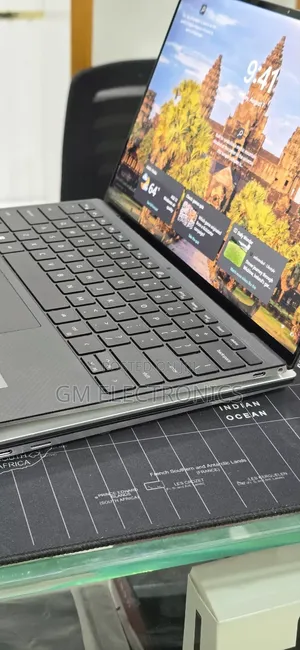 New Laptop Dell XPS 13 16GB Intel Core i7 SSD 512GB
