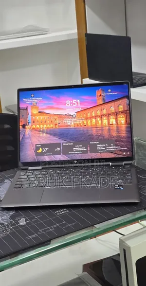 New Laptop HP Spectra 13 16GB Intel Core i7 SSD 512GB