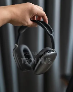 P9 Wireless Headset – Premium Look, Powerful Audio Comfort