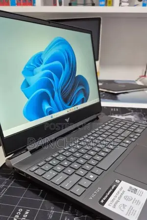 New Laptop HP Victus 15 16GB AMD Ryzen 7 SSD 512GB