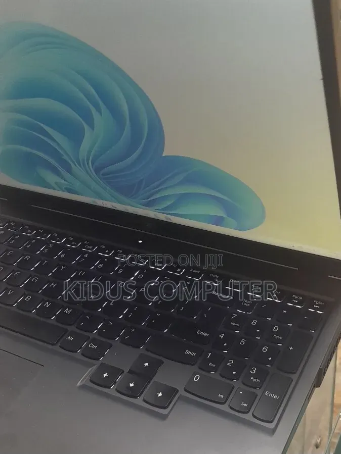 New Laptop Lenovo Legion Y720 16GB Intel Core i7 SSD 512GB