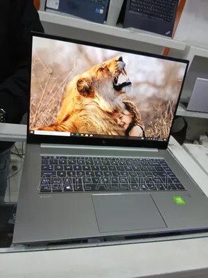 New Laptop HP ZBook Studio 32GB Intel Core i9 SSD 512GB