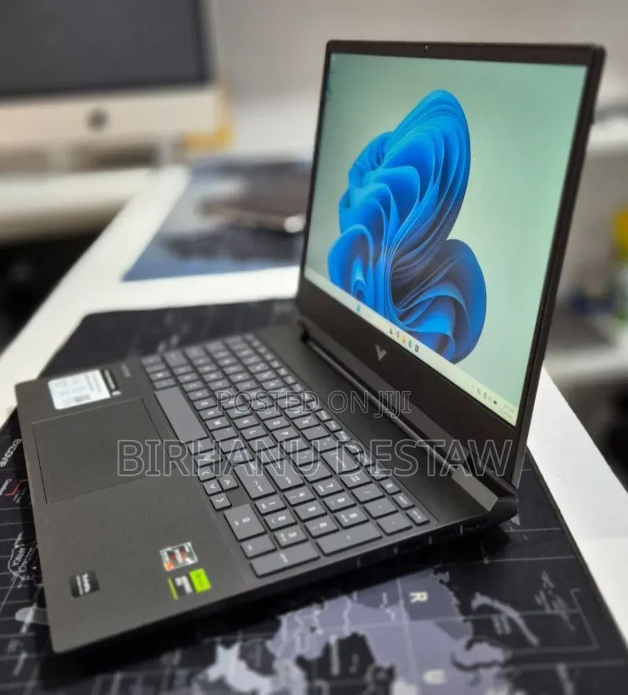 New Laptop HP Victus 15 16GB AMD Ryzen 7 SSD 512GB