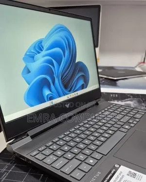 New Laptop HP 16GB AMD Ryzen 7 SSD 512GB