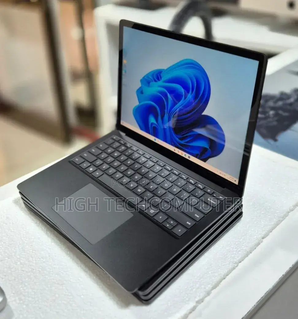 New Laptop Microsoft Surface Laptop 4 16GB Intel Core i7 SSD 256GB