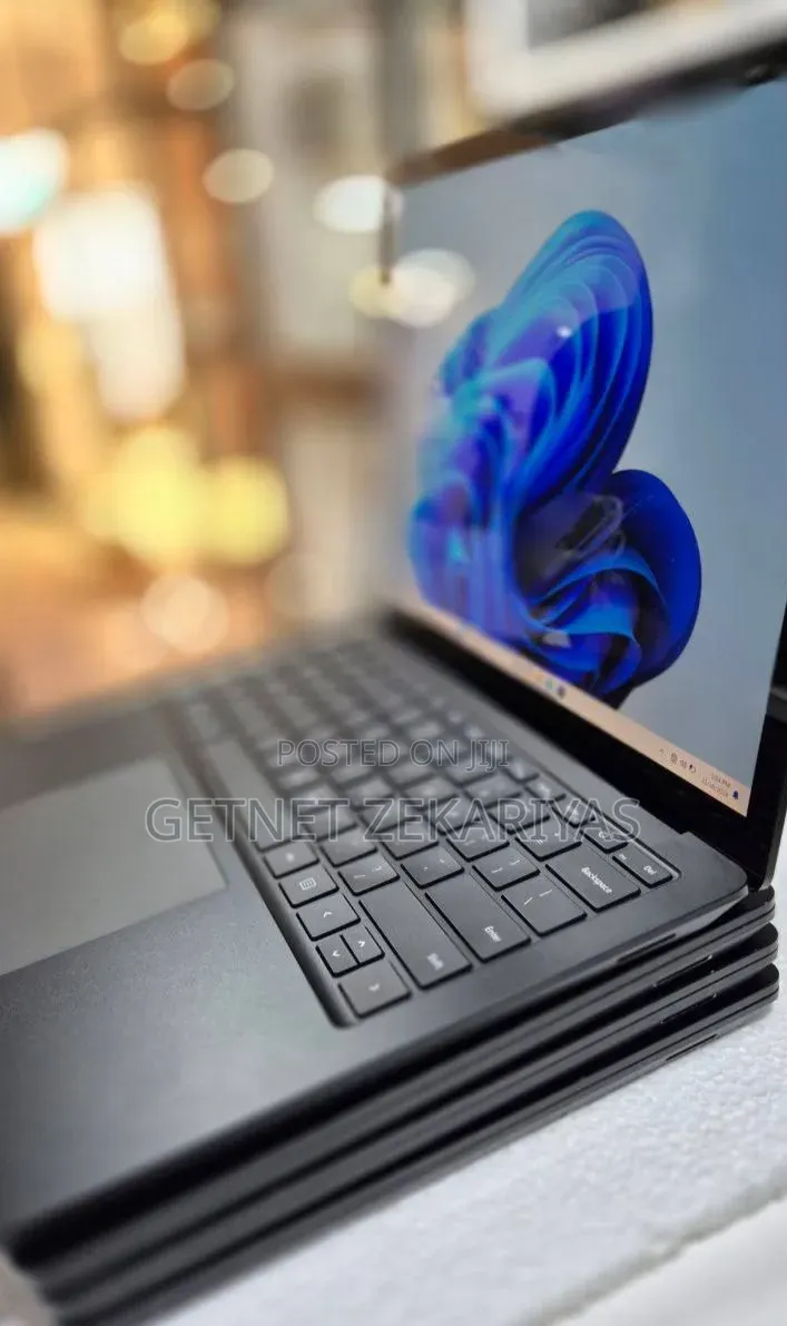 New Laptop Microsoft Surface Laptop 3 16GB Intel Core i5 SSD 256GB