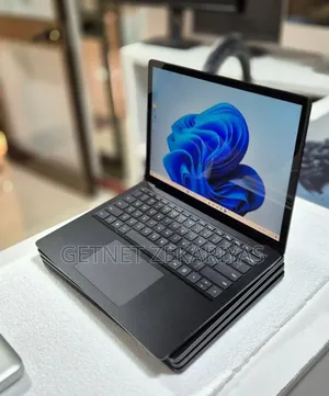 New Laptop Microsoft Surface Laptop 3 16GB Intel Core i5 SSD 256GB