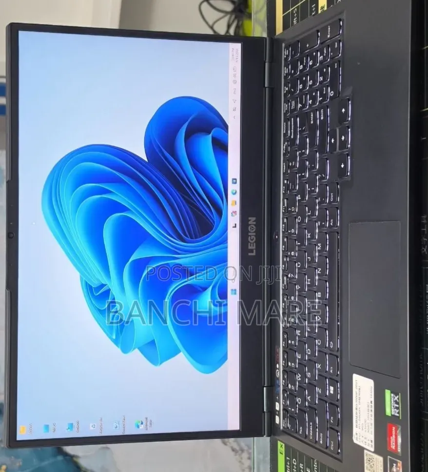 New Laptop Lenovo Legion 5 16GB AMD Ryzen 7 SSD 512GB