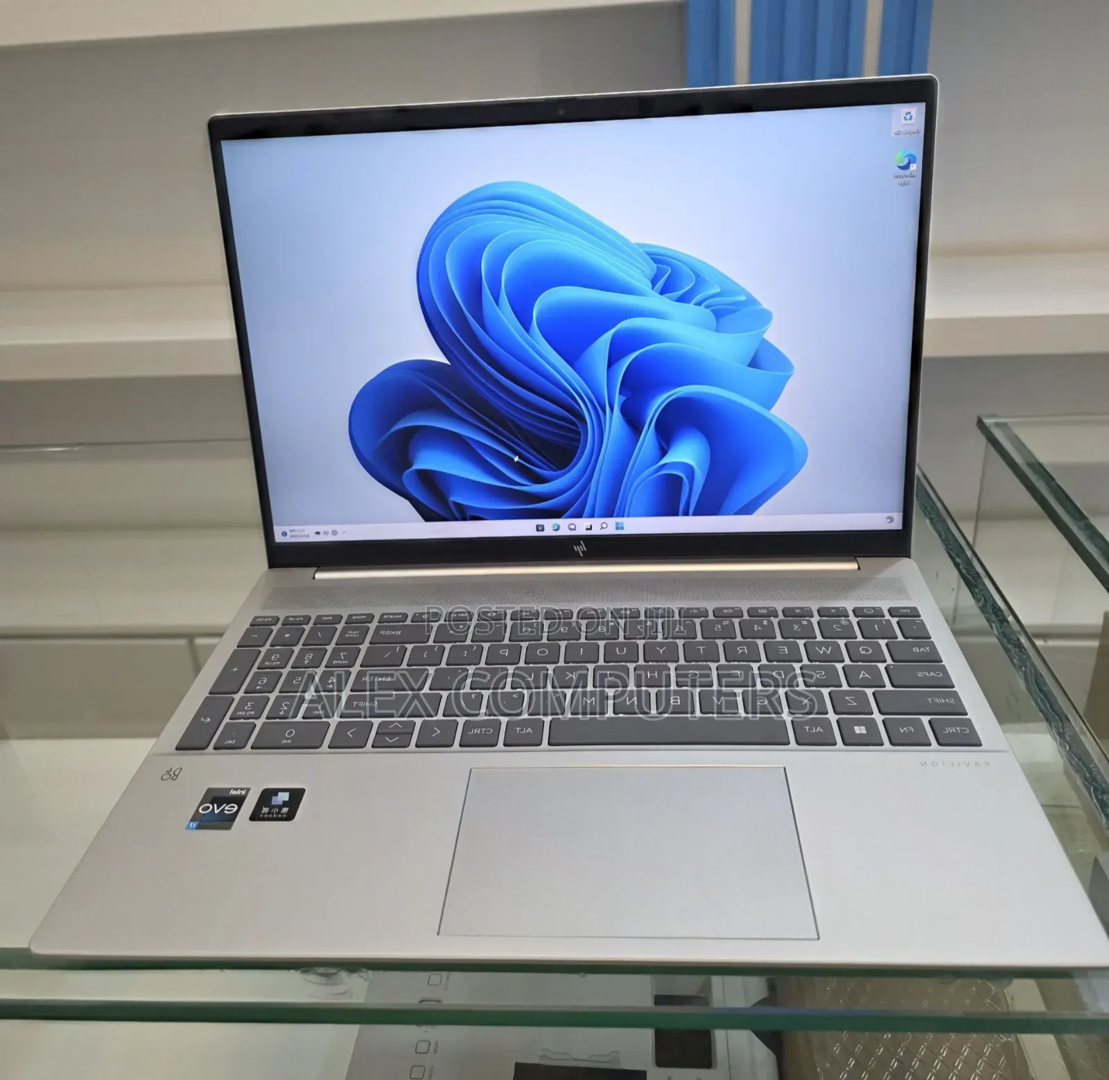 New Laptop HP Pavilion 15 16GB Intel Core i7 SSD 1T