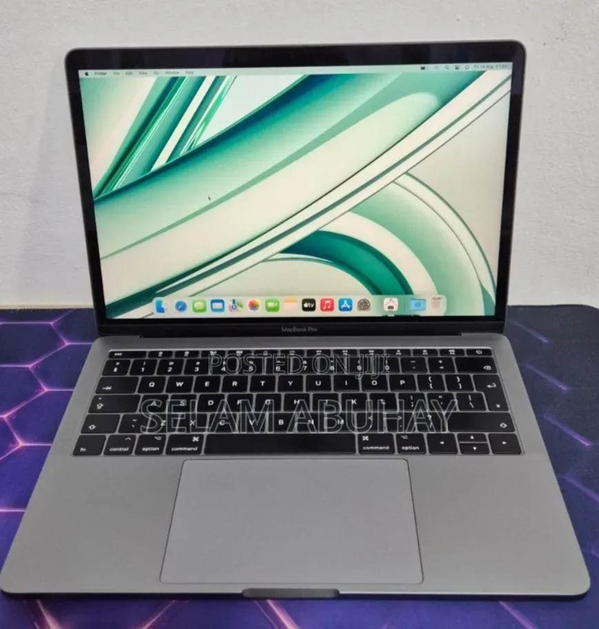 New Laptop Apple MacBook Pro 2017 8GB Intel Core i5 SSD 256GB