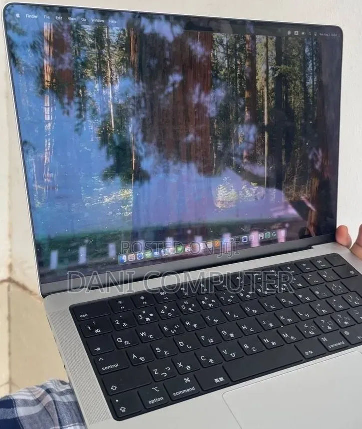 New Laptop Apple MacBook Pro 2024 M4 16GB Apple M4 SSD 512GB