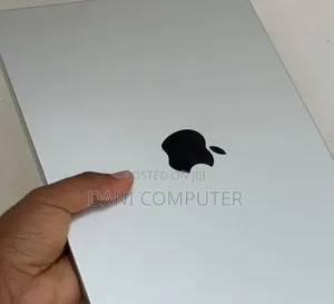 New Laptop Apple MacBook Pro 2024 M4 16GB Apple M4 SSD 512GB