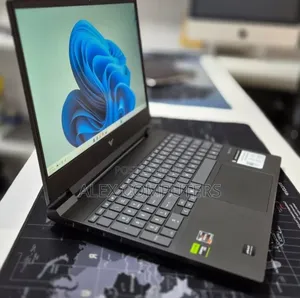 New Laptop HP Victus 15 16GB AMD Ryzen 7 SSD 512GB