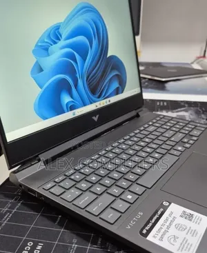 New Laptop HP Victus 15 16GB AMD Ryzen 7 SSD 512GB