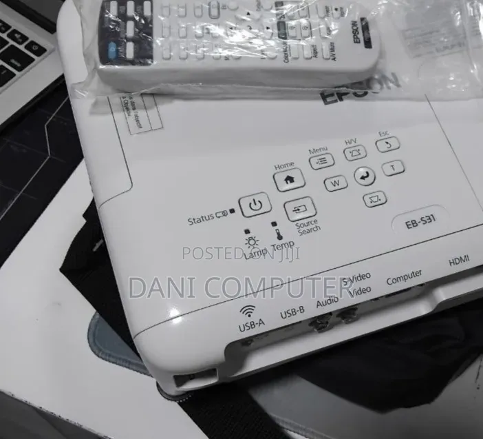 EPSON Projector
Model Name: EB-S31
Hardware Interface: VGA, USB