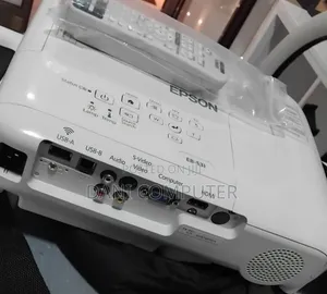 EPSON Projector
Model Name: EB-S31
Hardware Interface: VGA, USB