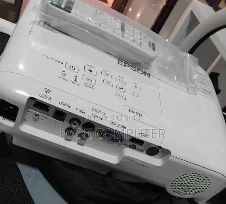 EPSON Projector
Model Name: EB-S31
Hardware Interface: VGA, USB