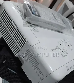EPSON Projector
Model Name: EB-S31
Hardware Interface: VGA, USB