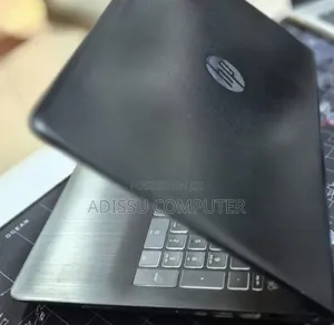 New Laptop HP Pavilion 15 8GB Intel Core i7 SSD 256GB