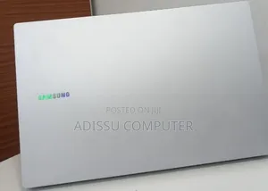 New Laptop Samsung Galaxy Book4 8GB Intel Core i5 SSD 512GB
