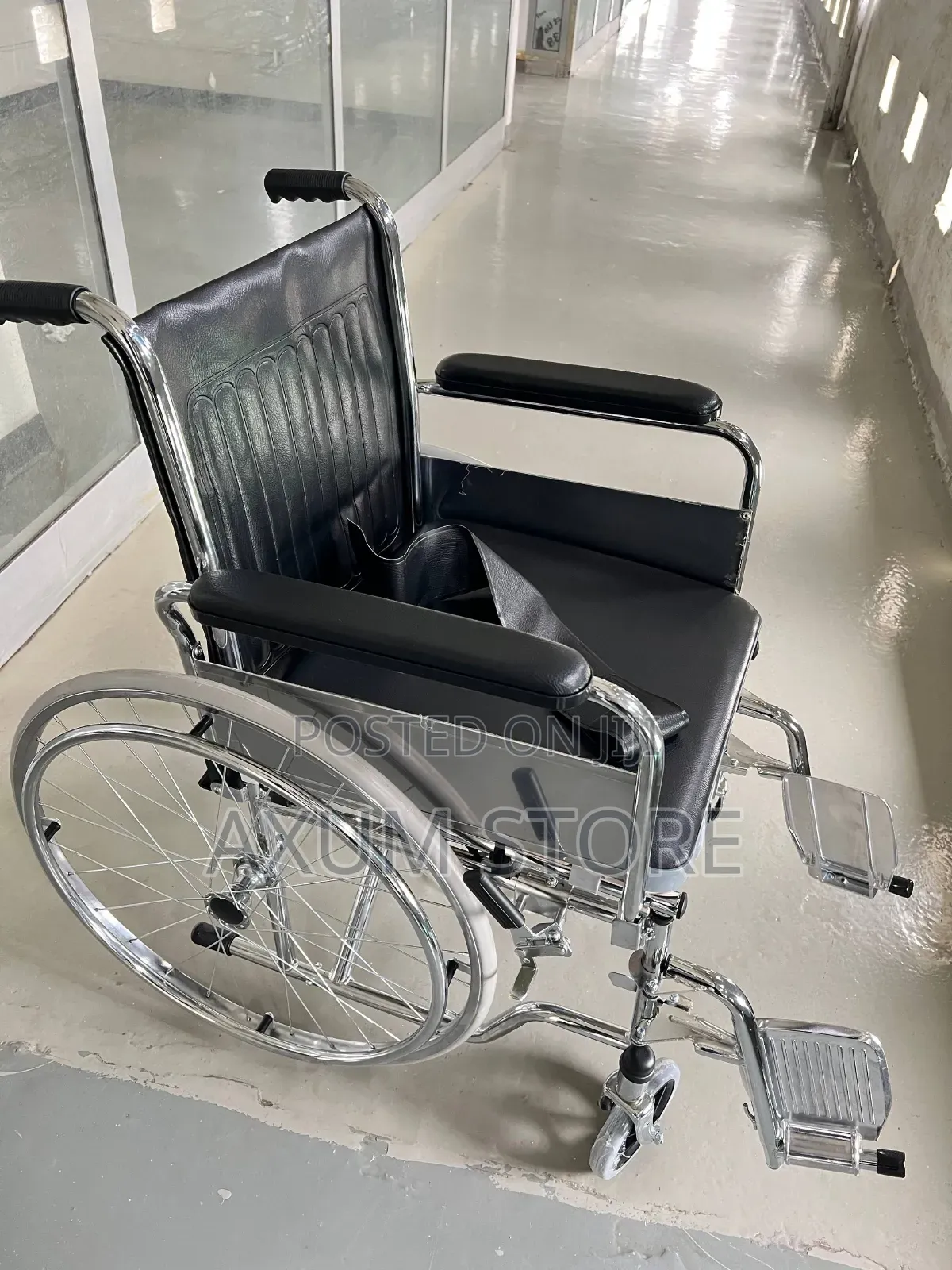  ዘመናዊ Commode Wheelchair – ለተጠቃሚው ቀላል እና ምቹ