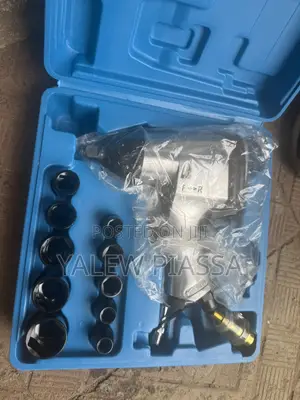 1/2" Pneumatic Air Impact Wrench Set: A Heavy-Duty Tool