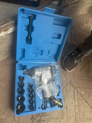 1/2" Pneumatic Air Impact Wrench Set: A Heavy-Duty Tool
