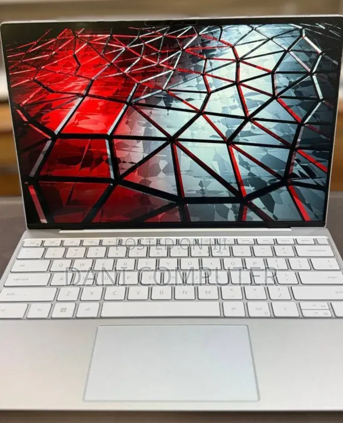 New Laptop Dell XPS 15 8GB Intel Core i5 SSD 256GB