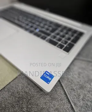 New Laptop HP ZBook Firefly G8 16GB Intel Core i7 SSD 512GB