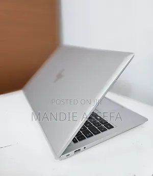 New Laptop HP ZBook Firefly G8 16GB Intel Core i7 SSD 512GB