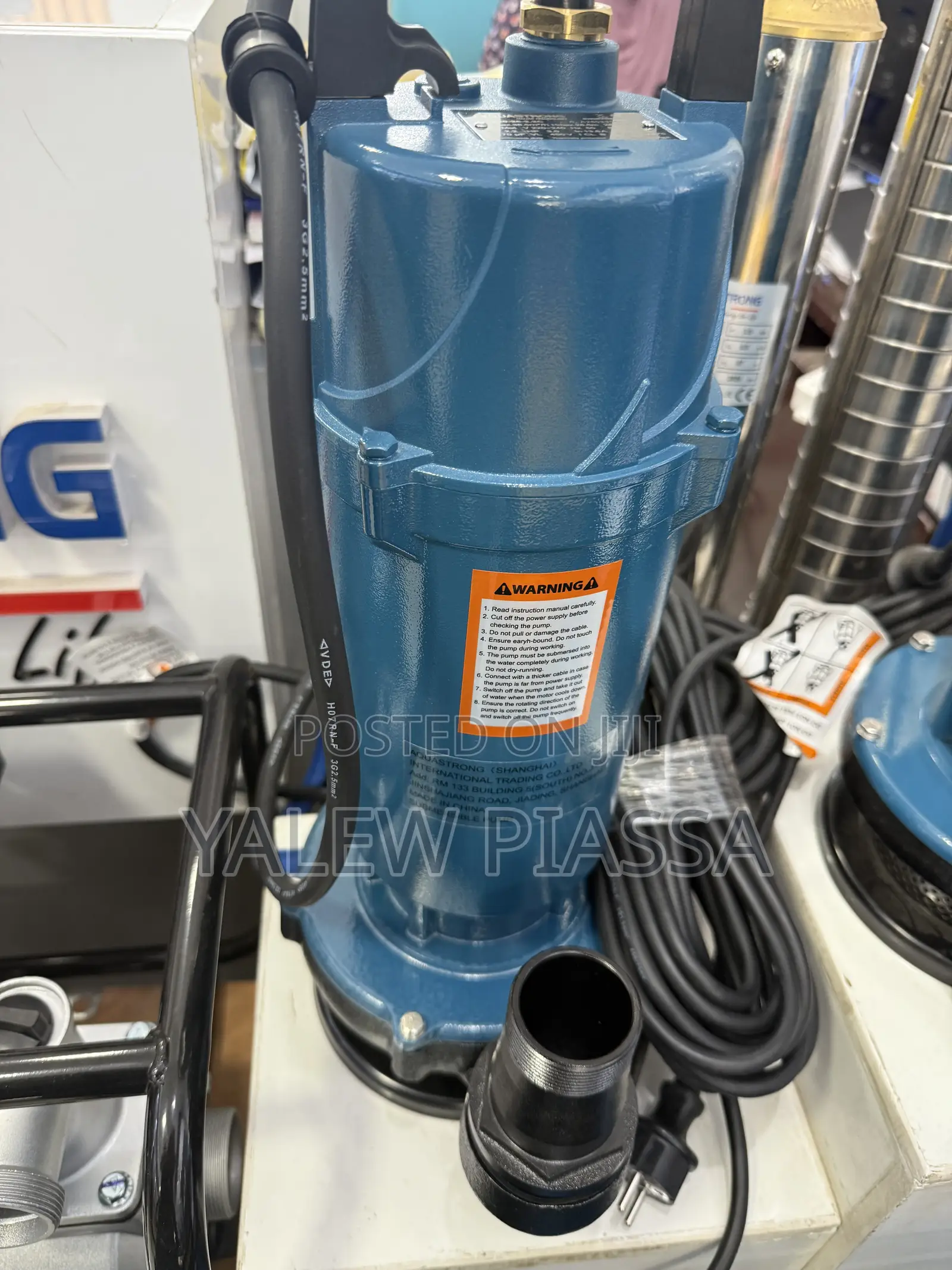 Aquastrong QDX20-26-2.2C 3.0 HP (2.2 kW) Submersible Water Pump, Feat
