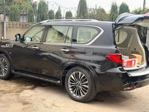 Infiniti QX80 2018 Gray