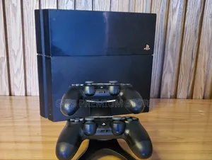 PS4 Fat Jailbreak – 5 Games Installed + 2 Joystick