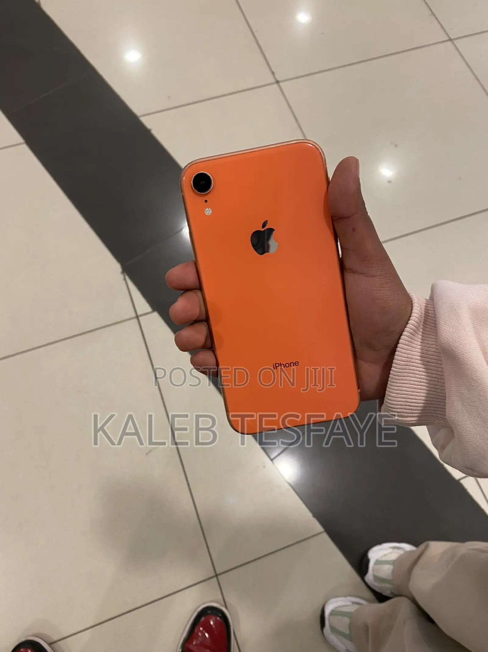 New Apple iPhone XR 64 GB Orange
