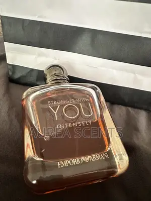 Giorgio Armani Emporio
Stronger With You